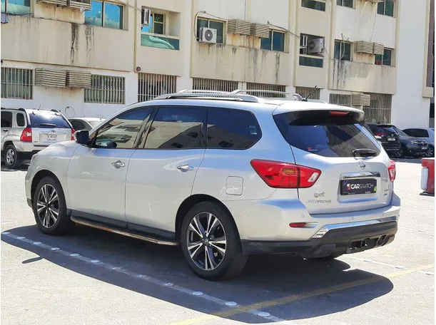 Car image 7