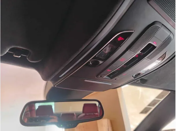 Car image 35