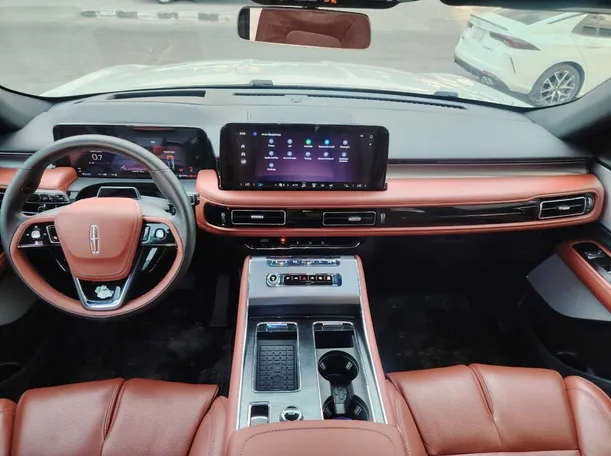 Car image 22