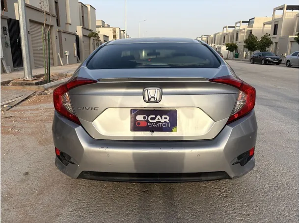 Car image 6