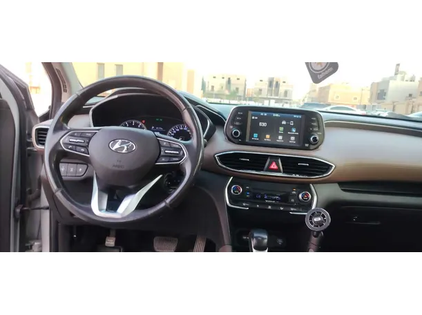 Car image 17