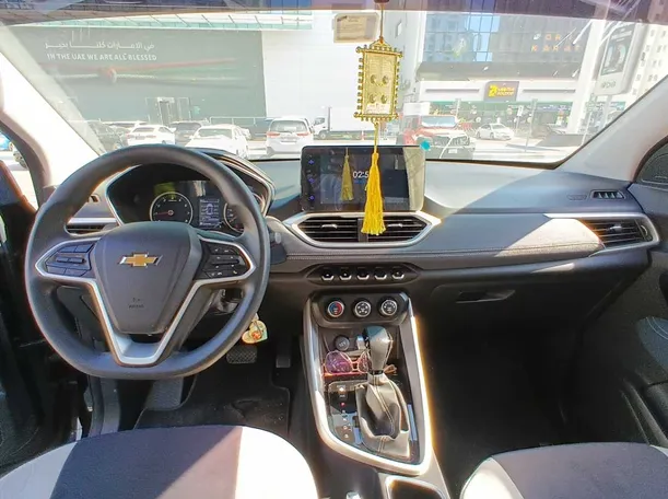 Car image 11