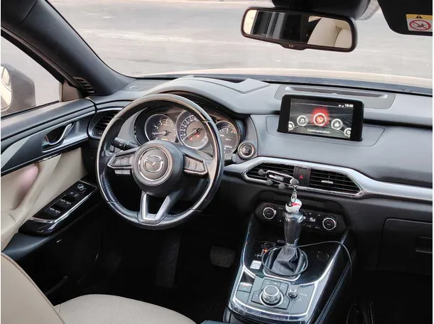 Car image 24