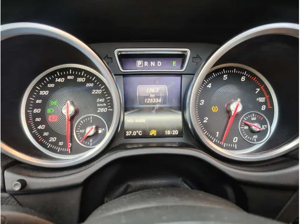Car image 33