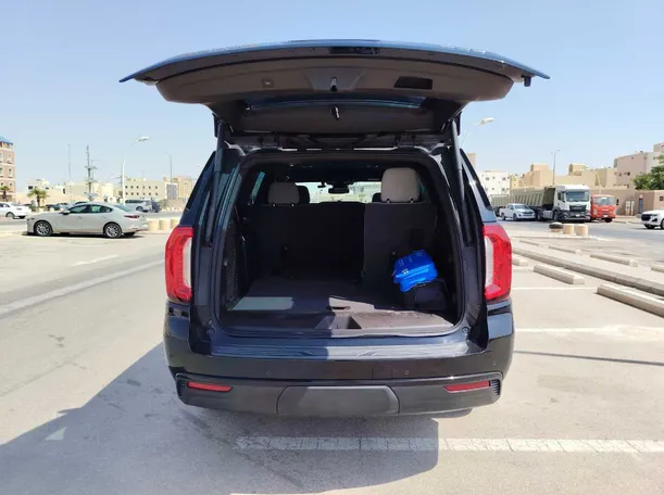 Car image 24