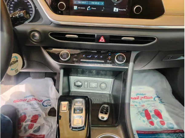 Car image 20