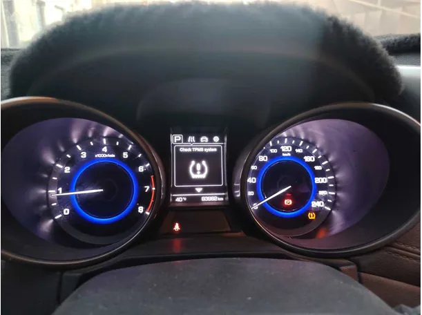 Car image 24