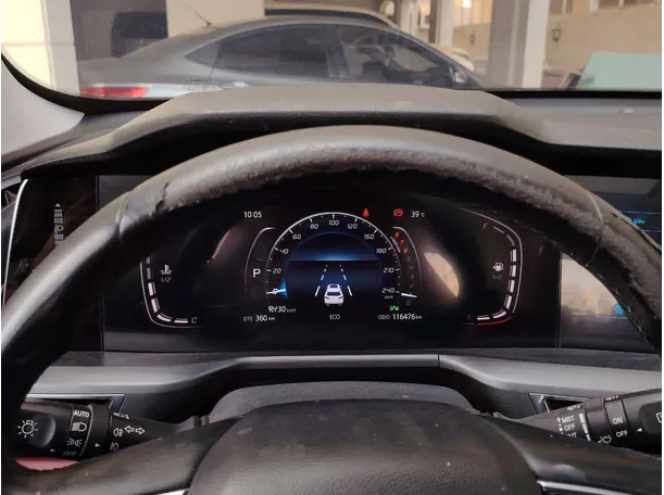 Car image 24