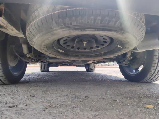 Car image 32