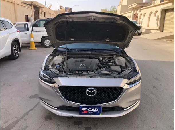 Car image 25