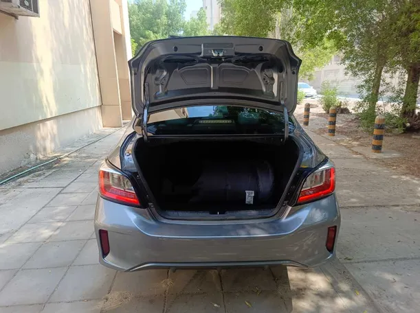 Car image 28