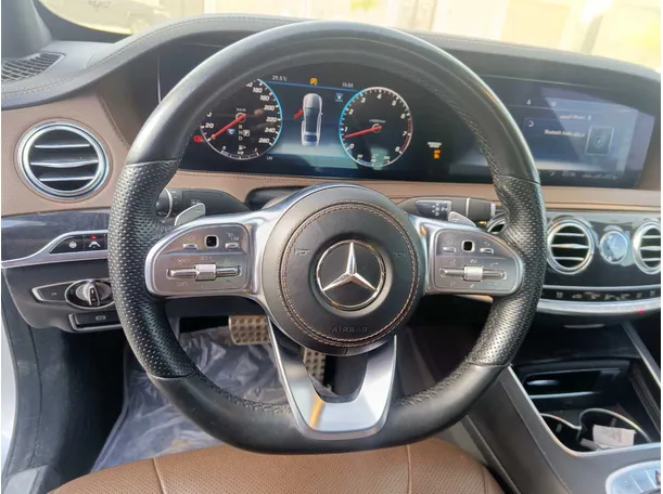 Car image 27