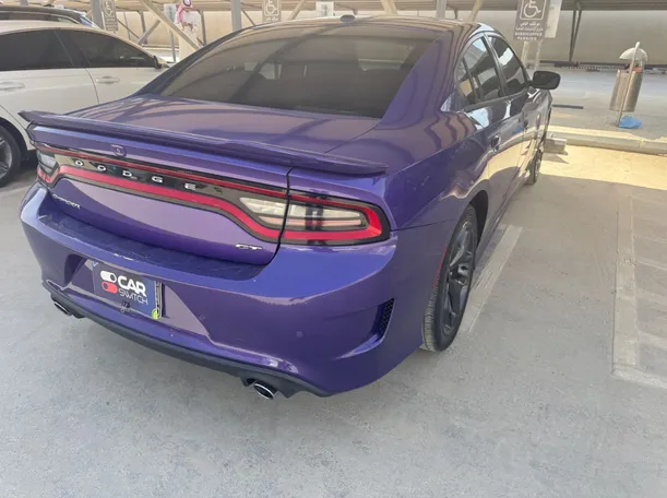 Car image 5