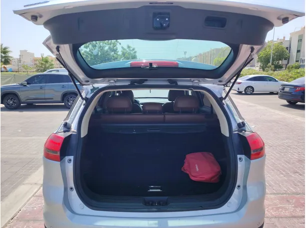 Car image 23