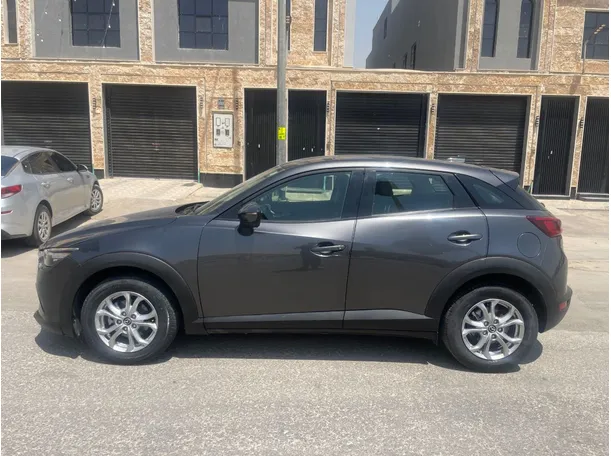 Car image 8
