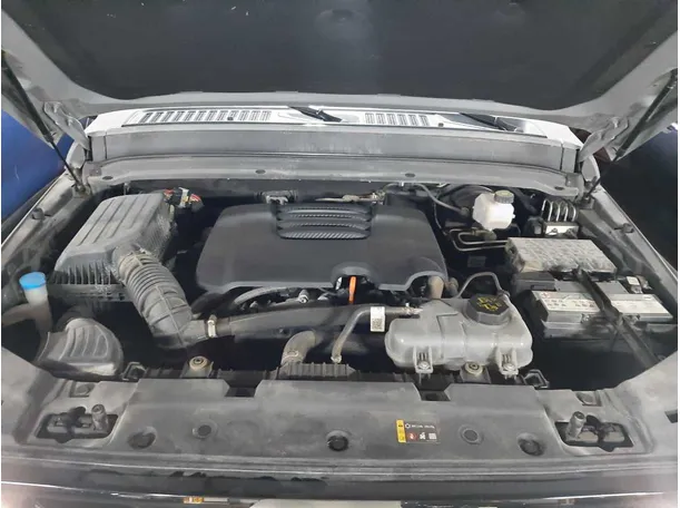 Car image 19