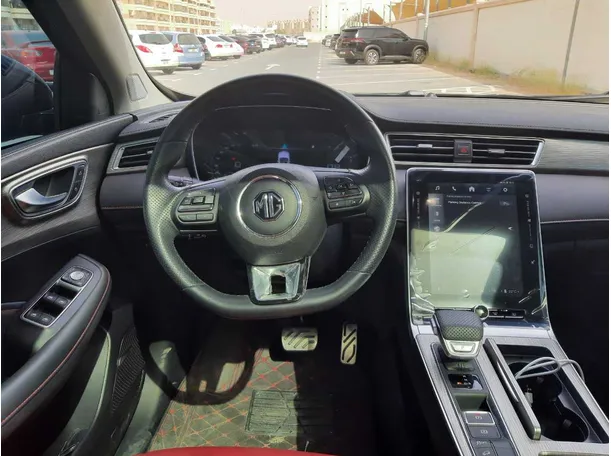 Car image 16