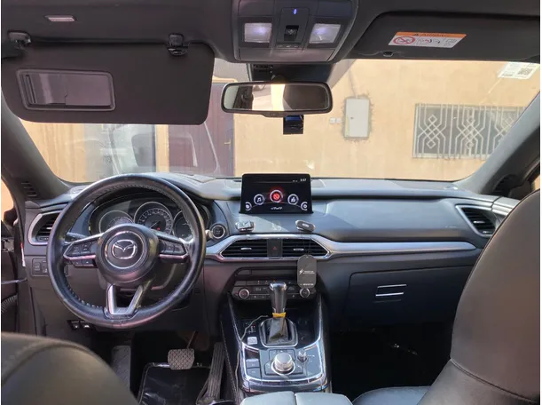 Car image 14
