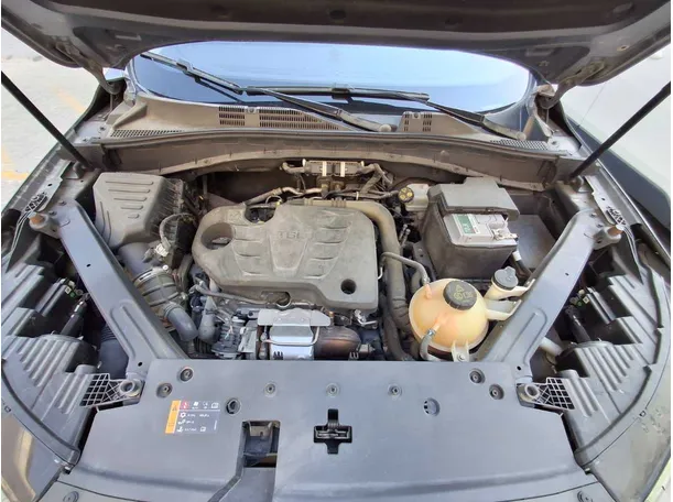 Car image 19