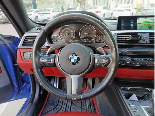 Car image 17