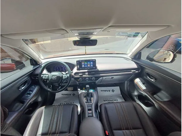 Car image 17