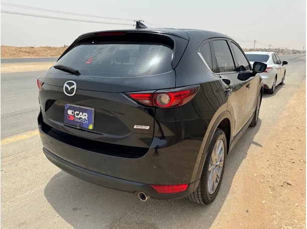 Car image 5