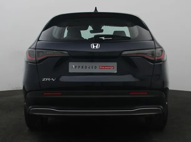 Car image 12