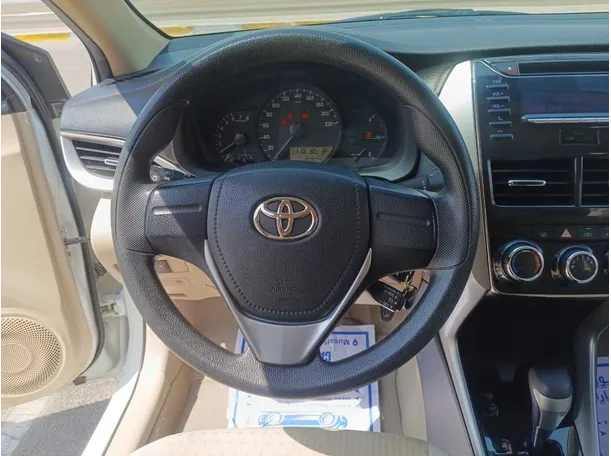 Car image 17