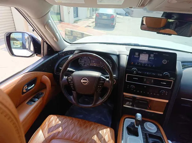 Car image 25