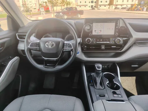 Car image 20