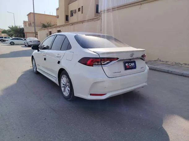 Car image 7