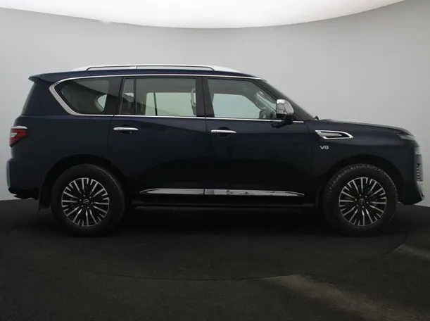 Car image 13