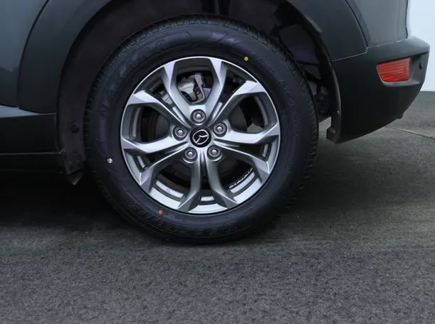 Car image 7