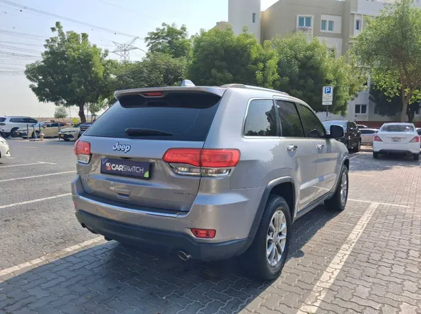 Car image 5