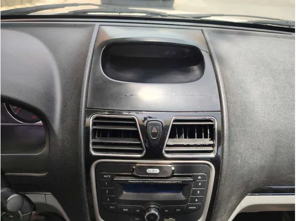Car image 27