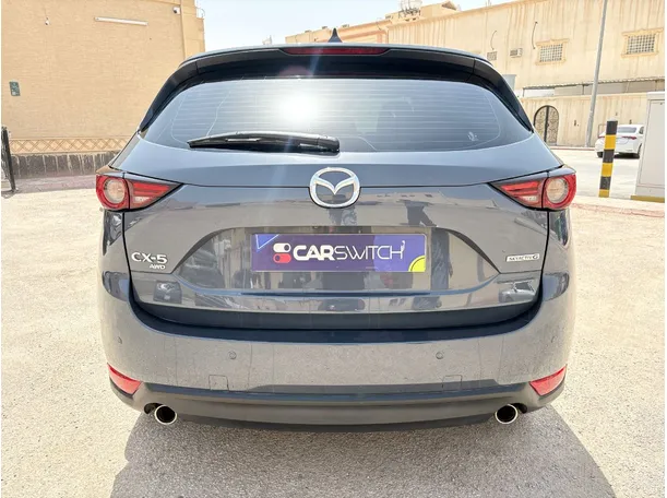 Car image 6