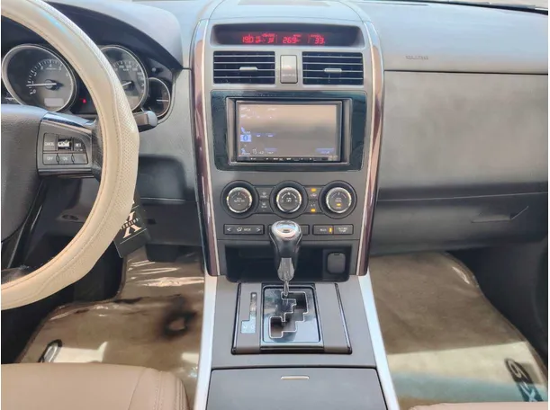 Car image 20