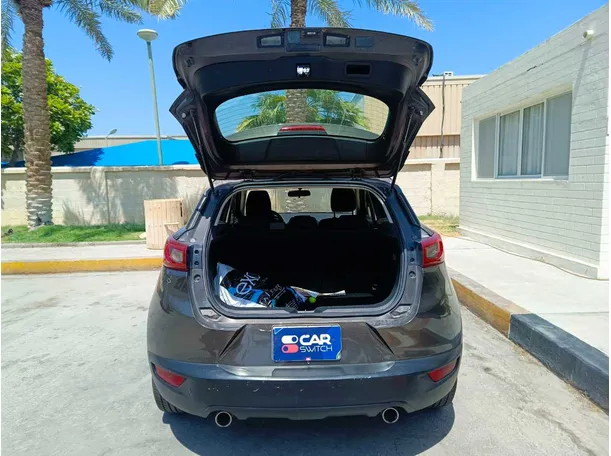 Car image 27