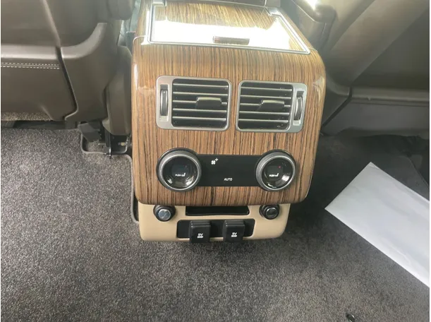 Car image 24