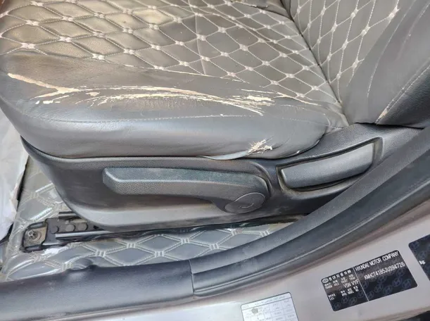 Car image 38