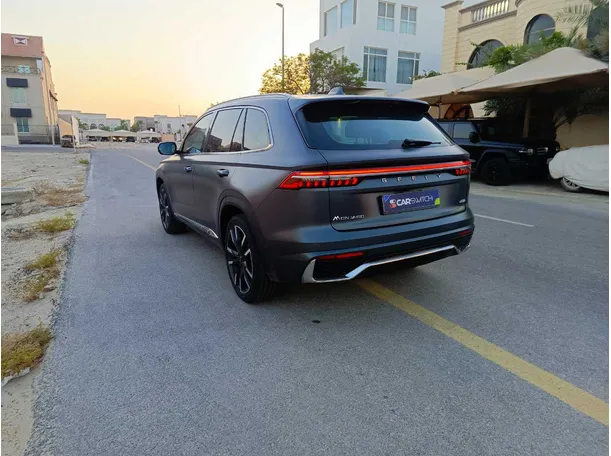 Car image 7