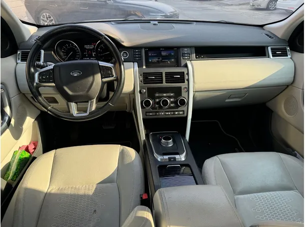 Car image 15