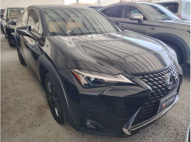 Car image 4