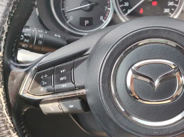 Car image 23
