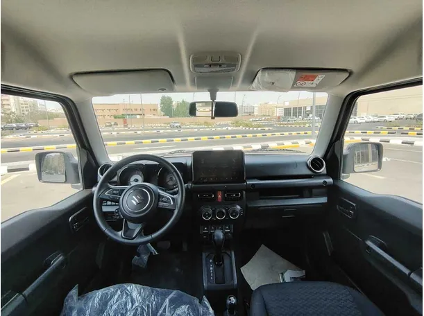 Car image 16