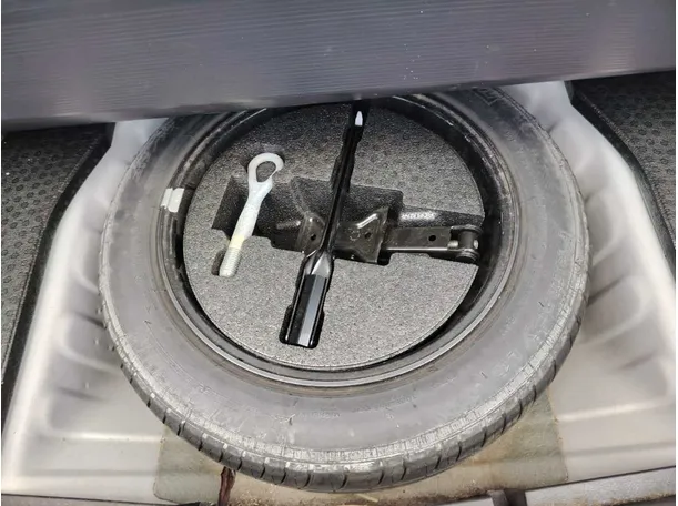Car image 45