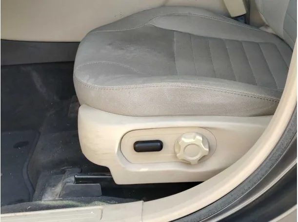 Car image 22