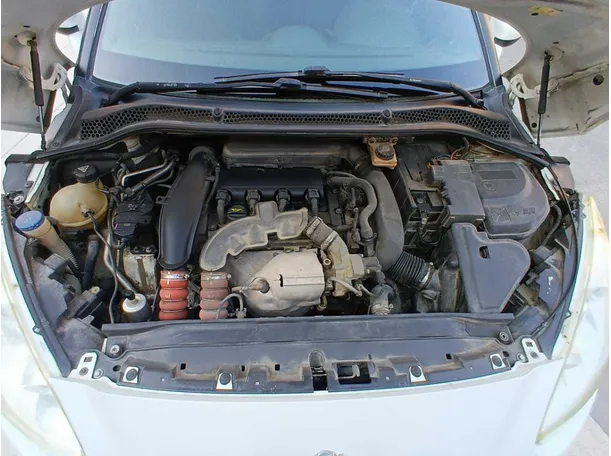 Car image 21