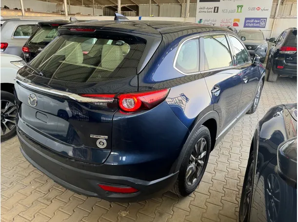 Car image 4