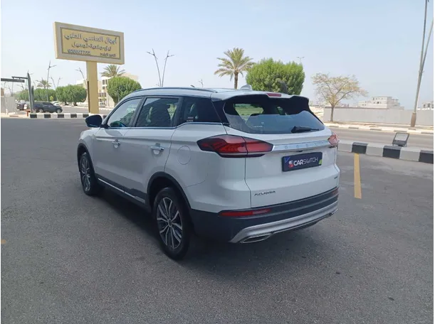 Car image 7